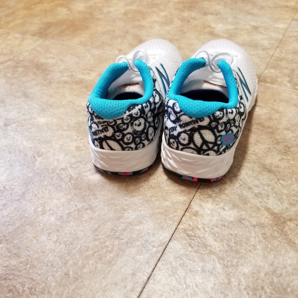 New Balance - Picture 4 of 4